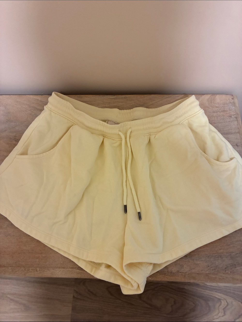 Universal Thread Pale Yellow Women's Athletic Drawstring Shorts